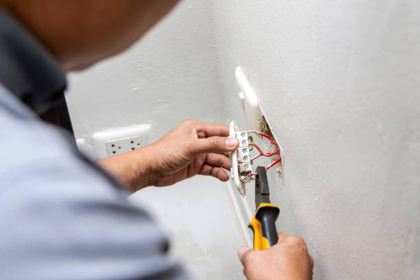 Best Circuit Breaker Repair  in Sartell, MN